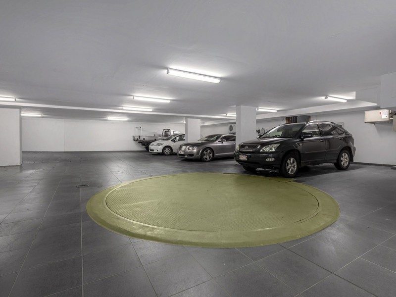 2 Castleton Street, Hamilton QLD 4007