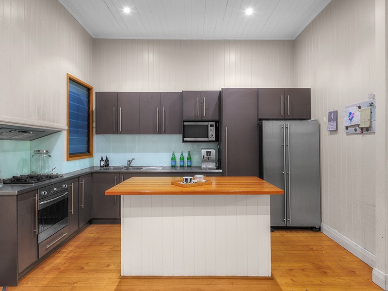 10 Hastings Street, Teneriffe QLD 4005