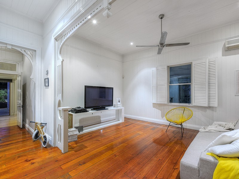 10 Hastings Street, Teneriffe QLD 4005