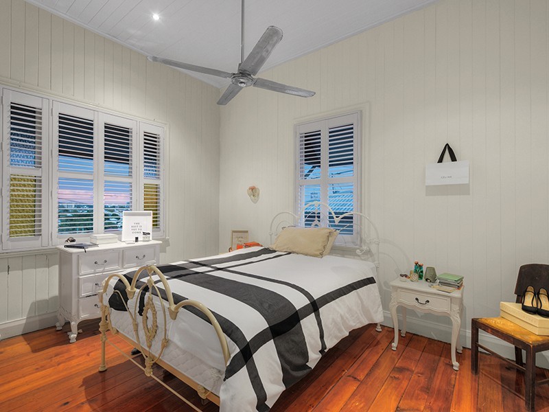 10 Hastings Street, Teneriffe QLD 4005