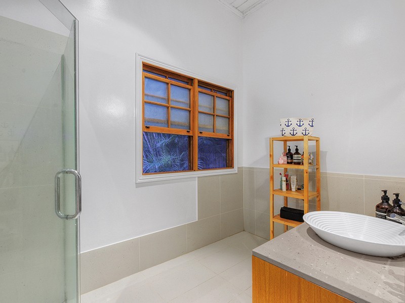 10 Hastings Street, Teneriffe QLD 4005