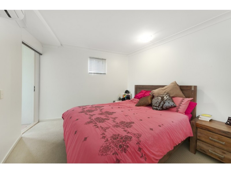 4/32 Newstead Terrace, Newstead QLD 4006
