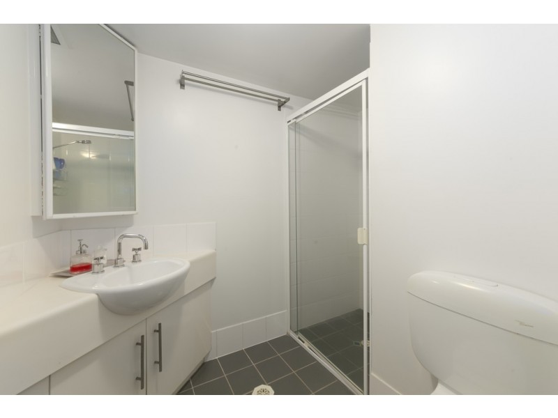 4/32 Newstead Terrace, Newstead QLD 4006