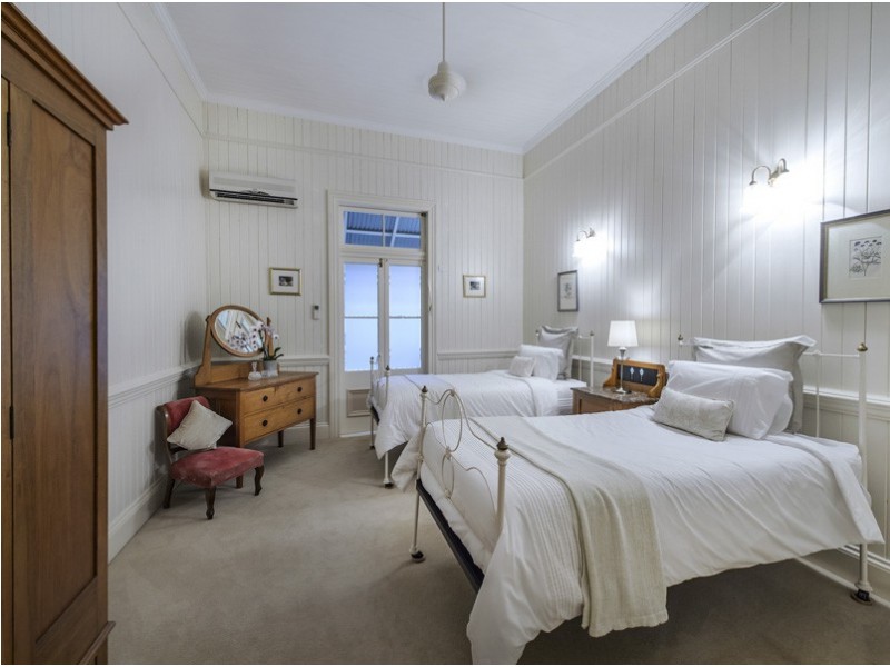 34 Gregory Street, Clayfield QLD 4011