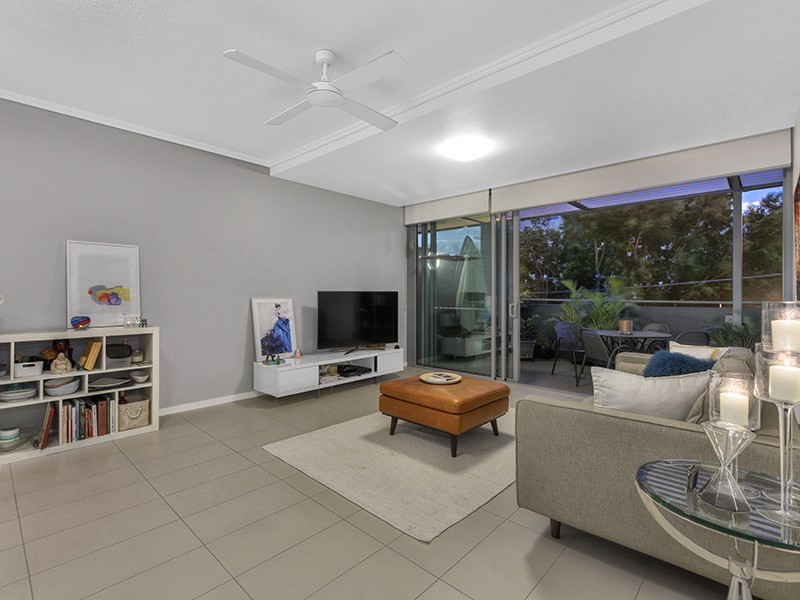 30110/2 Harbour Road, Hamilton QLD 4007