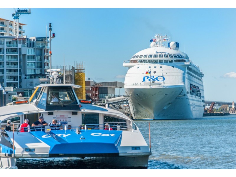 30110/2 Harbour Road, Hamilton QLD 4007