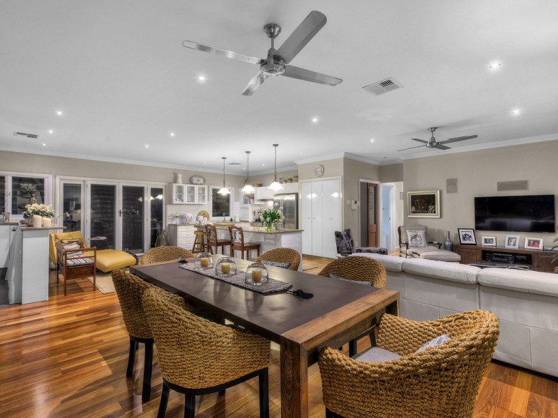 19 Alleena Street, Chermside QLD 4032