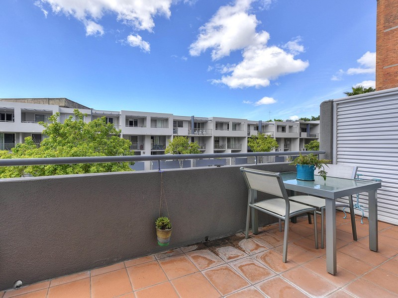4/48 Chermside Street, Teneriffe QLD 4005