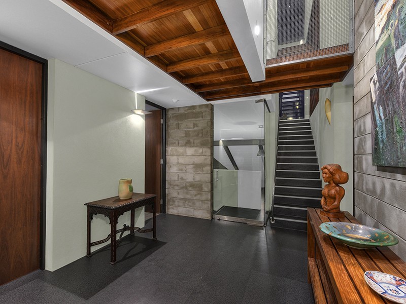 42 Prince Edward Parade, Redcliffe QLD 4020