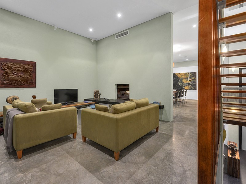42 Prince Edward Parade, Redcliffe QLD 4020