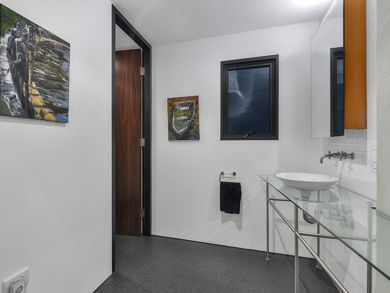42 Prince Edward Parade, Redcliffe QLD 4020