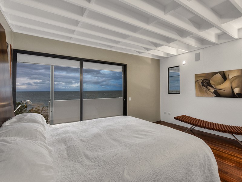42 Prince Edward Parade, Redcliffe QLD 4020