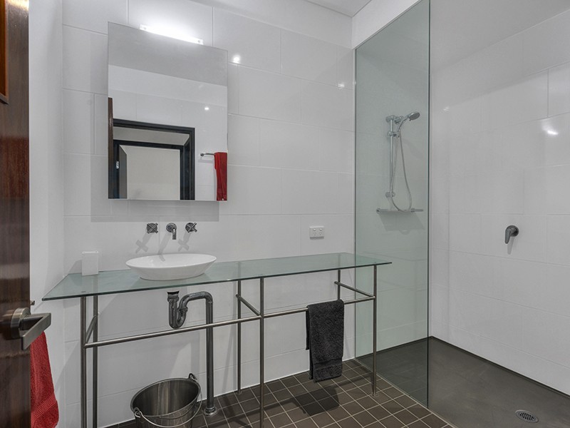 42 Prince Edward Parade, Redcliffe QLD 4020