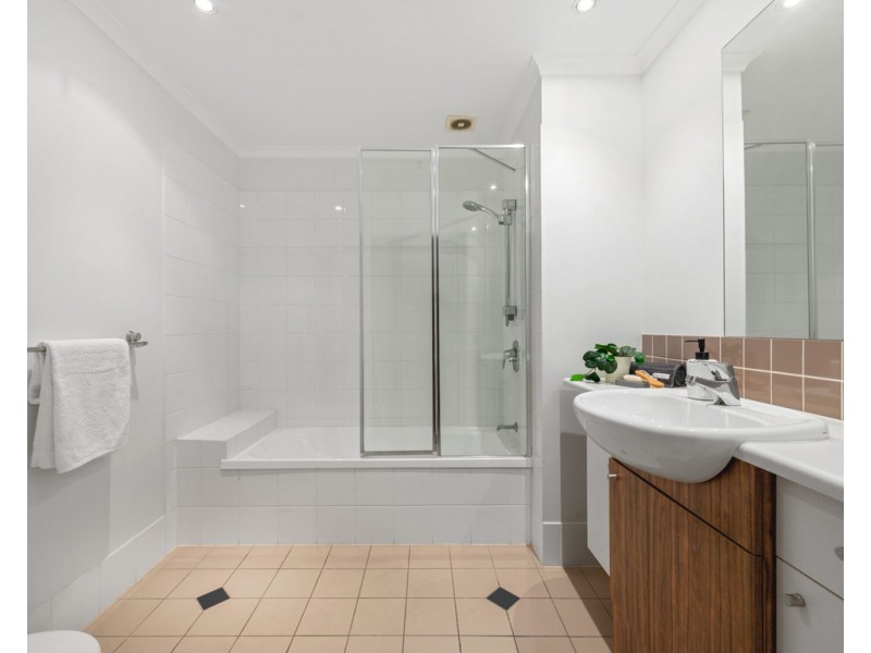 69/54 Vernon Terrace, Teneriffe QLD 4005