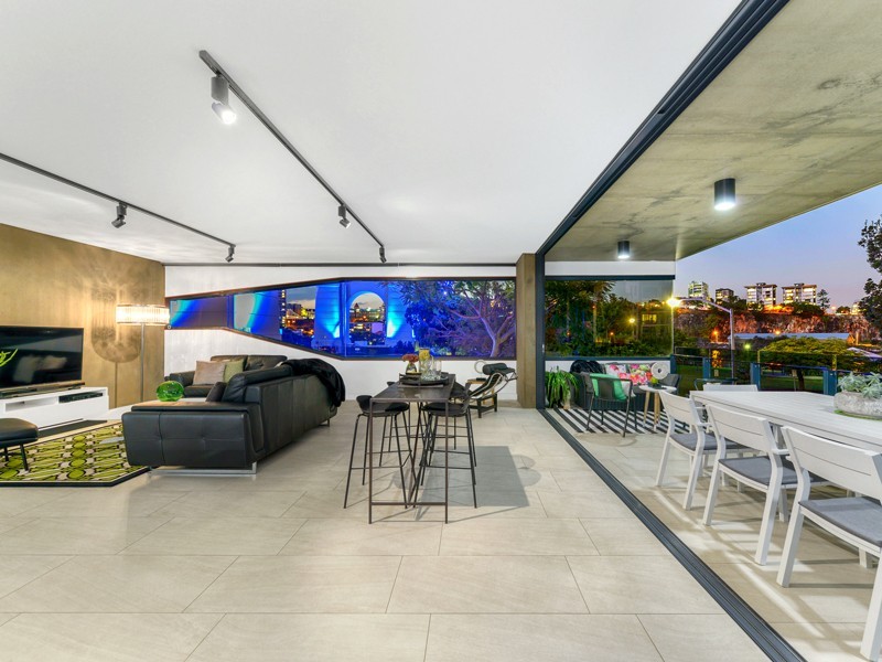 1/50 Holman Street, Kangaroo Point QLD 4169