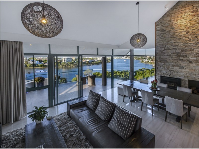27/10 Park Avenue, Kangaroo Point QLD 4169