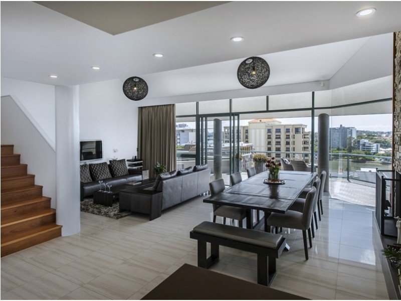 27/10 Park Avenue, Kangaroo Point QLD 4169
