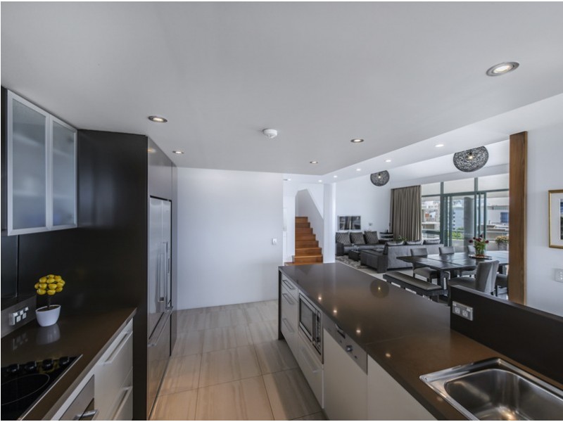 27/10 Park Avenue, Kangaroo Point QLD 4169