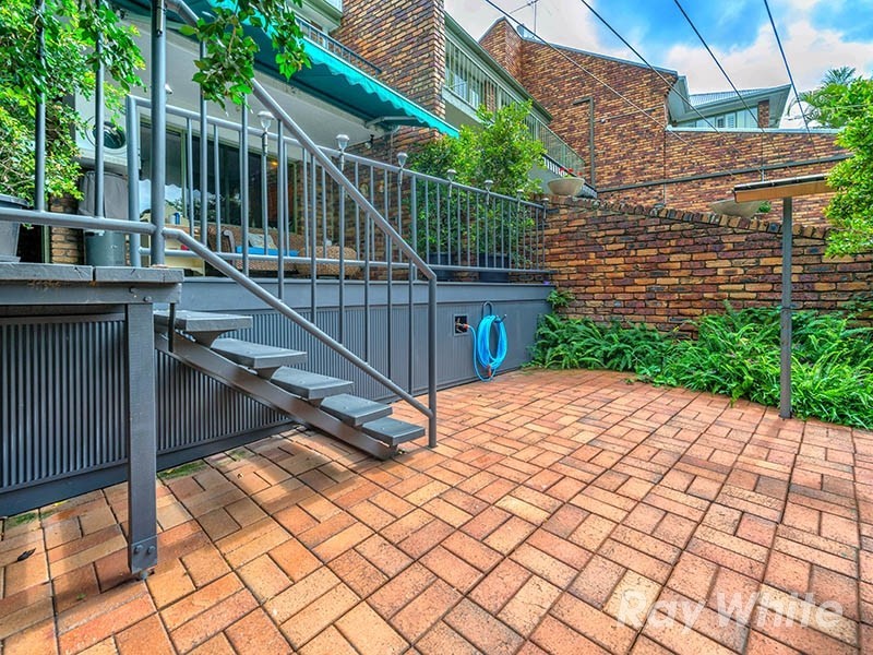 61 Torrington St, Spring Hill QLD 4000