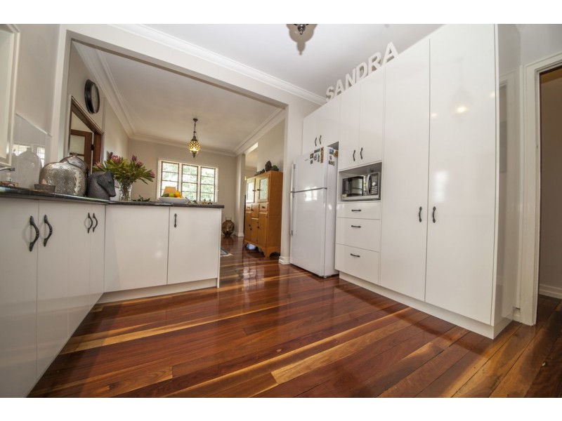30 George Street, Silkstone QLD 4304