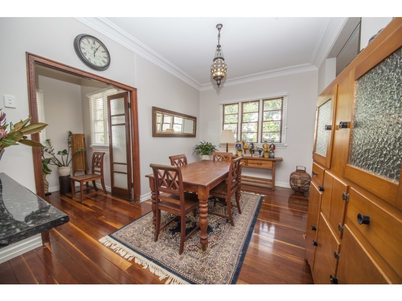 30 George Street, Silkstone QLD 4304