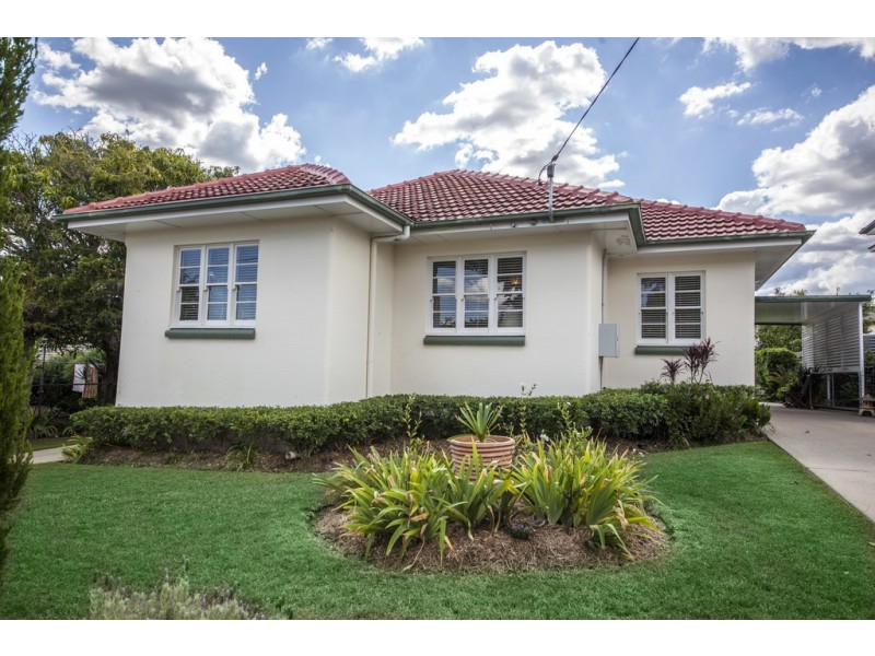 30 George Street, Silkstone QLD 4304