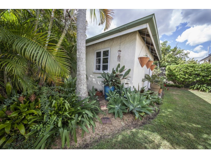 30 George Street, Silkstone QLD 4304