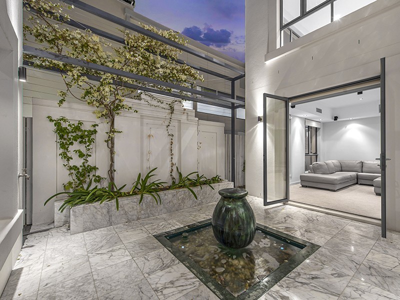 7 Annie Street, Hamilton QLD 4007