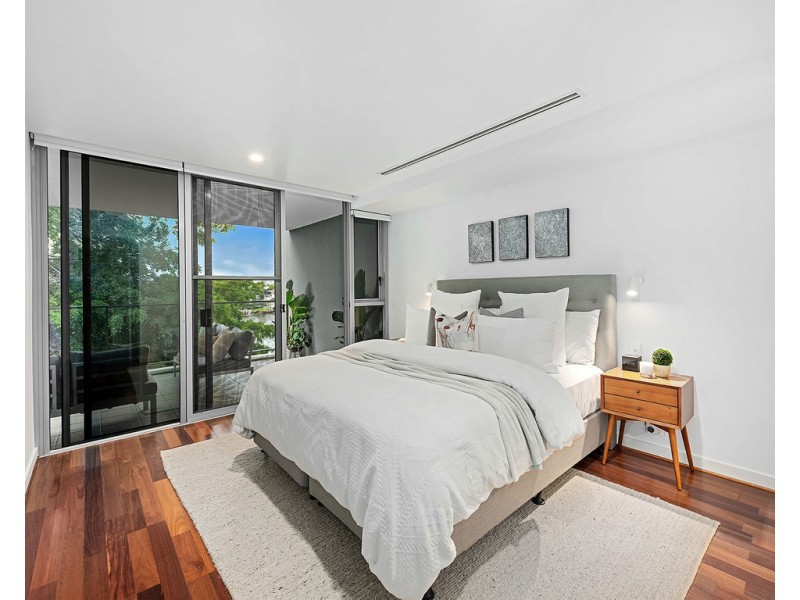 1532/22 Refinery Parade, New Farm QLD 4005