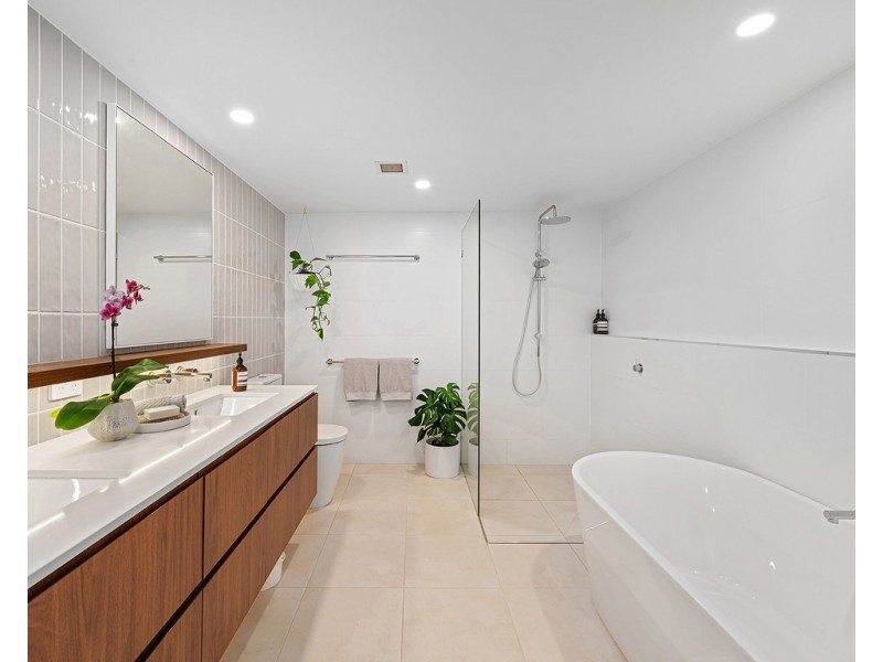 1532/22 Refinery Parade, New Farm QLD 4005