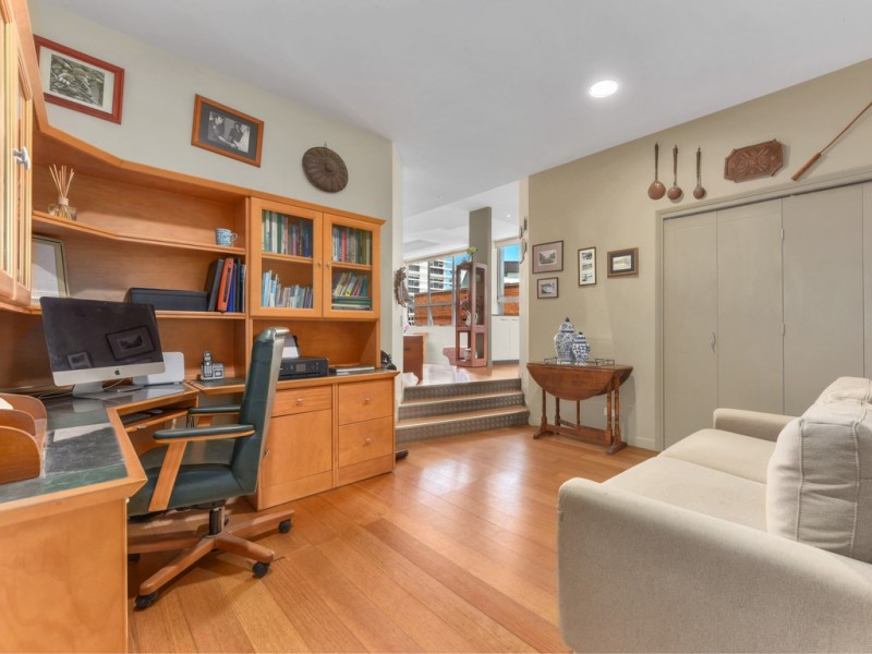 204/24 Macquarie Street, Teneriffe QLD 4005