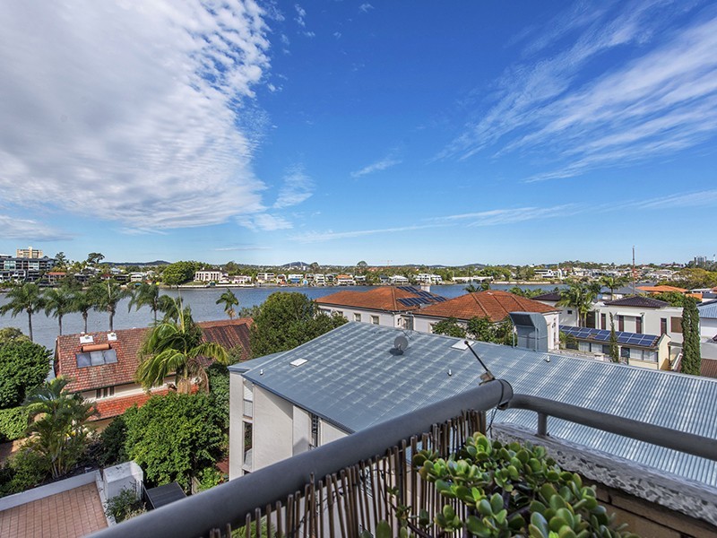 19/2 Oxlade Drive, New Farm QLD 4005