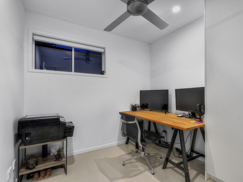 15 Bradley Avenue, Kedron QLD 4031