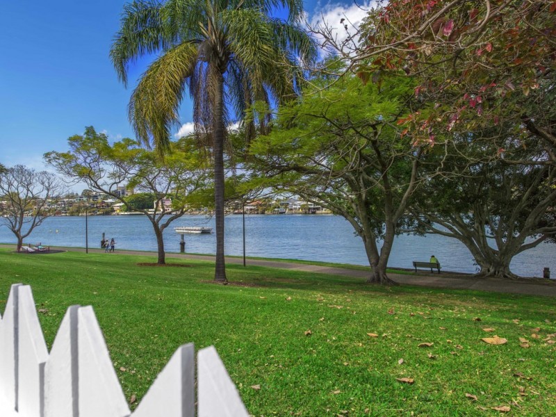 80,82,84 and 86 Oxlade Drive, New Farm QLD 4005