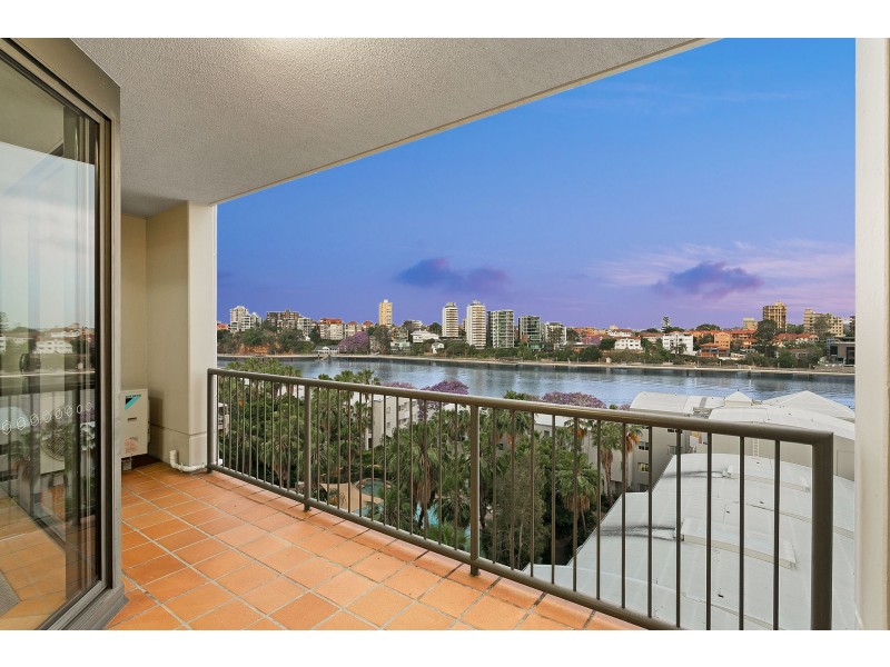 5054/55 Baildon Street, Kangaroo Point QLD 4169