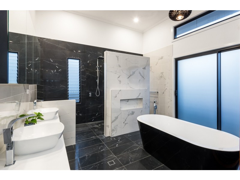 9 Derby Street, Hendra QLD 4011