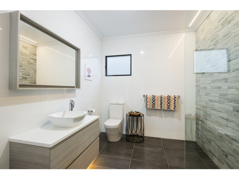 9 Derby Street, Hendra QLD 4011