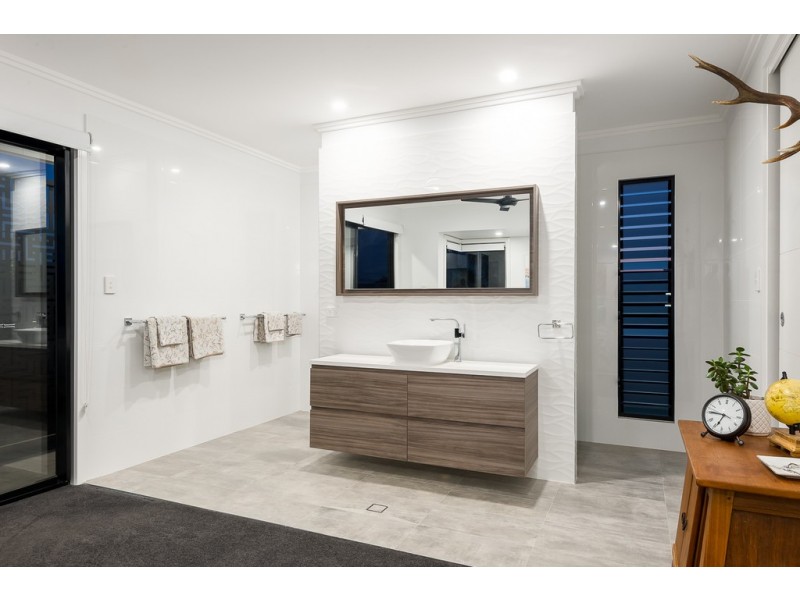 9 Derby Street, Hendra QLD 4011