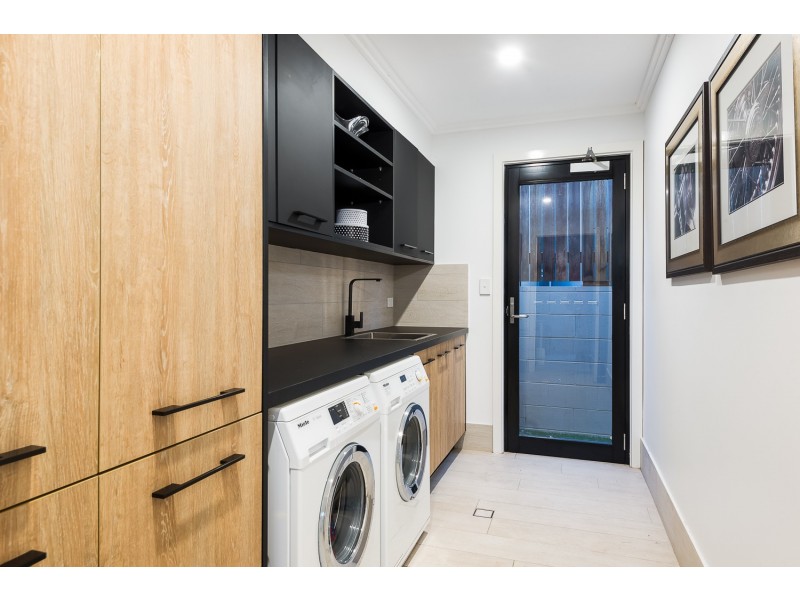 9 Derby Street, Hendra QLD 4011