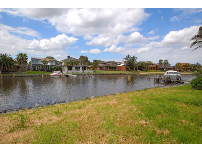 3 Staten Island, Patterson Lakes VIC 3197