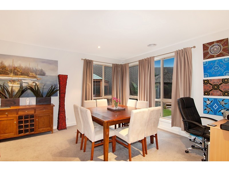 7 Chopard Avenue, Waterways VIC 3195