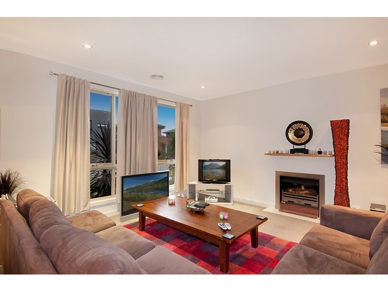 7 Chopard Avenue, Waterways VIC 3195