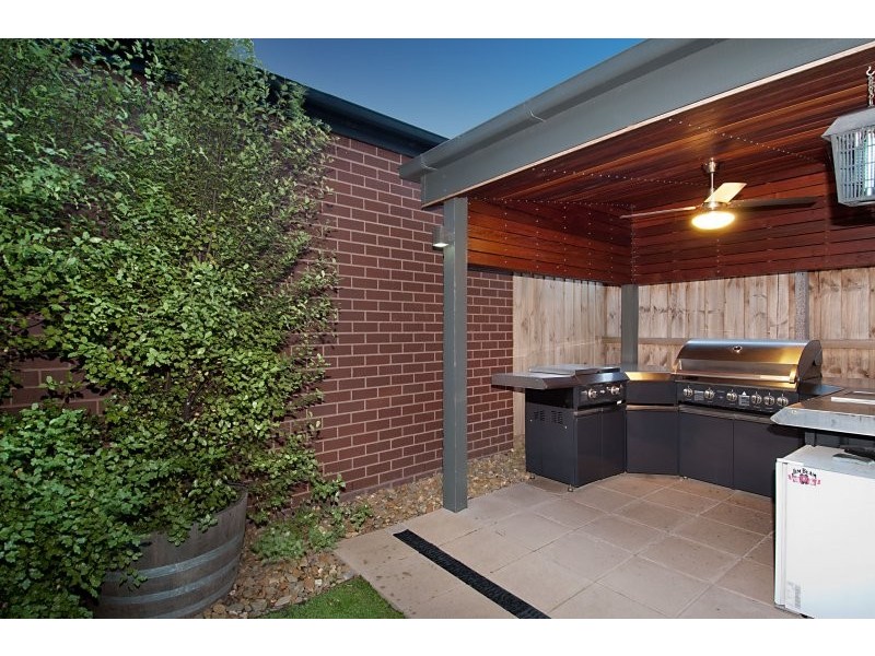 7 Chopard Avenue, Waterways VIC 3195