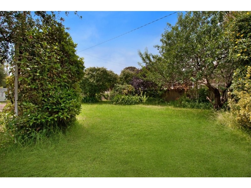 4 Johnstone Street, Seaford VIC 3198