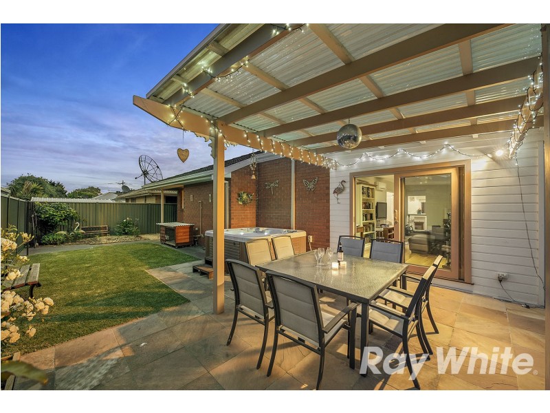 7 Nurten Parade, Aspendale Gardens VIC 3195