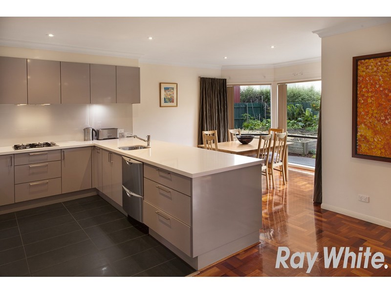 19 Pooley Bridge Road, Mordialloc VIC 3195