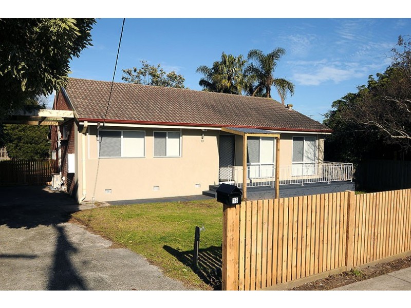 13 Towerhill Road, Frankston VIC 3199