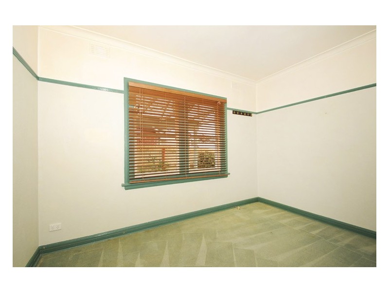 18 Rosella Road, Parkdale VIC 3195