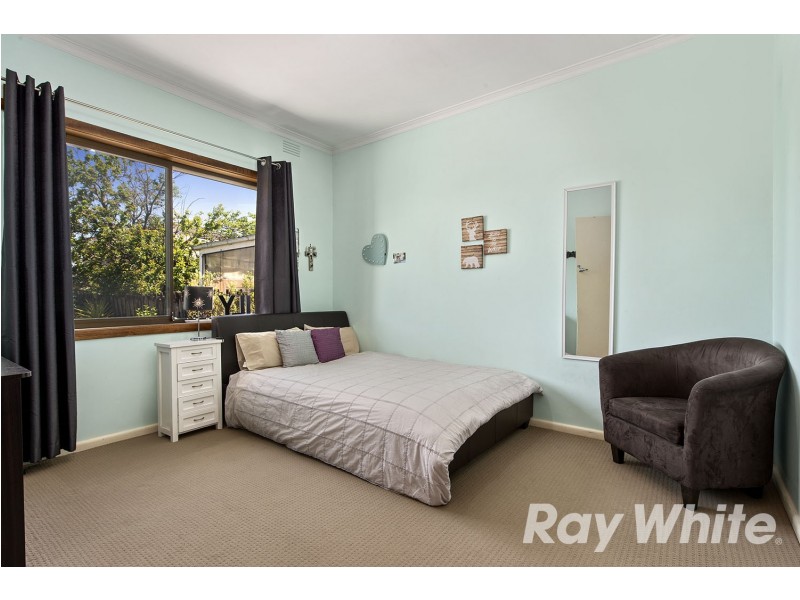 8 Brentwood Close, Clayton South VIC 3169