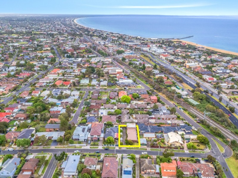 2 Ashmore Avenue, Mordialloc VIC 3195